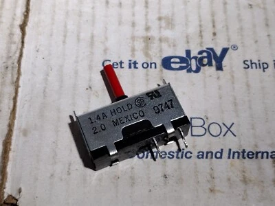 NEW  LITTELFUSE  815002  1.4A HOLD  2.0 TRIP Circuit Breaker 120V Fast Shipping Foto 1 de 4