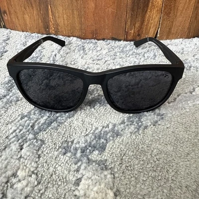 Gafas de sol unisex TIFOSI Thrive Frame "Swank" | Negro satinado-humo polarizadas $55 Foto 1 de 4