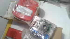 Simplex 4903-9419 Allarme antincendio rosso non indirizzabile strobo **Strobo non funziona** - Foto 1 di 9