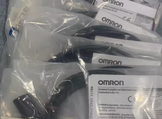 1PC NEW OMRON Photoelectric Switch E2E-X10F1 - Image 1 of 1