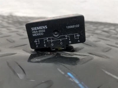 Relé de cerradura de puerta eléctrico 99-00 Cadillac Escalade OEM 19119238 Foto 1 de 4