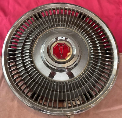 Tapacubos Pontiac Bonneville Grand Prix LeMans Parisienne 1981 1982 1983 1984 1987 Foto 1 de 4