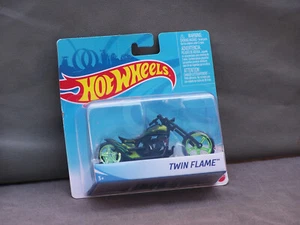 Hot Wheels Twin Flame Motorcycle - Picture 1 of 3