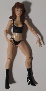 Figura de acción de lucha libre Toy Biz WCW 1999 Miss Elizabeth - Imagen 1 de 2