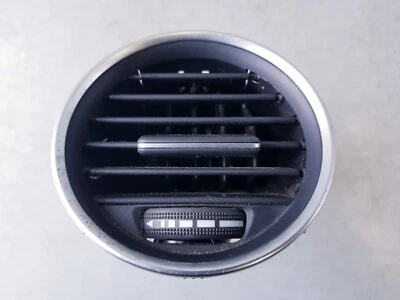 MERCEDES-BENZ C63 6.3i AMG 2011-2015 salpicadero de aire lado derecho A2048306654 Foto 1 de 4