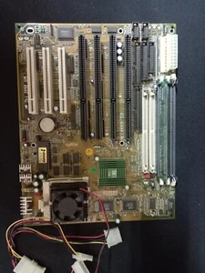 Motherboard Pentium 233 MMX + HDD + RAM - Imagen 1 de 9