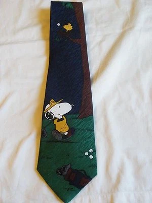       Corbata para hombre Snoopy jugando al golf 100 % poliéster madera Foto 1 de 4