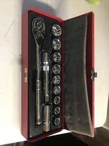 1/2-Inch Drive Socket Wrench Set, 12-Piece Klein Tools SAE - Picture 1 of 5