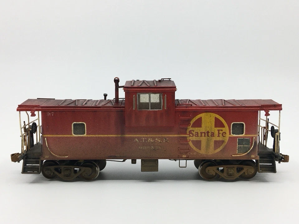 HO Overland Models OMI Santa Fe Ce-6 & Ce-8 Wide Vision Caboose ATSF WEATHERED - Image 1 of 4