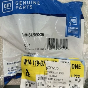 Genuine GM Keyless Entry Remote Key Fob 84209236 New OEM Sealed Bag - Picture 1 of 2