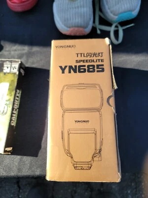 YONGNUO Speedlite YN-560-III Shoe Mount Flash for Canon - Image 1 of 4