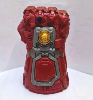 Marvel Fin Juego Rojo Infinito Guantelete Puño Electrónico Juguete Con Luces Y Sonidos Foto 1 de 4