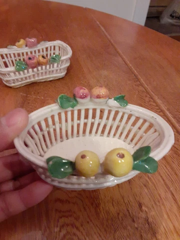 Set Of 2 Pierced Flower Mini Baskets 4" W Cover