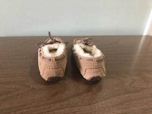 Kids UGG Dakota Slipper Moccasin Chestnut Suede Upper Brand New Sz 1 - Picture 1 of 7