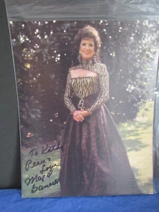 STAR TREK AUTOGRAPHED PHOTO MAJEL RODDENBERRY 8 X 10 VINTAGE  - Picture 1 of 3