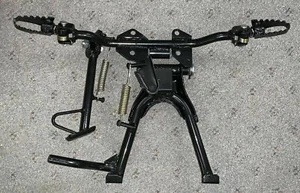 SOPORTE DE MONTAJE REPOSAPIÉS SOPORTE CENTRAL LATERAL MONTAJE CT70 CT 70 TRAIL (1003S - Imagen 1 de 5