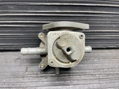 1997 年本田 CBR1100XX 燃油阀 petcock 原始设备制造商 #5 — 第 1/4 张图片