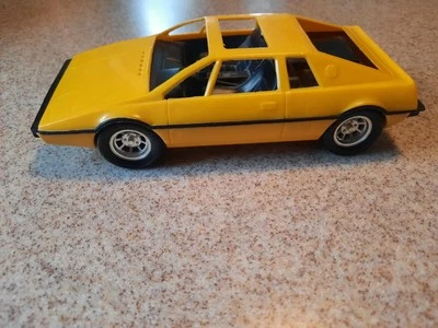 1980s Vintage Testors Lotus Espirit #1022. Scale 1:20 - Image 1 of 4