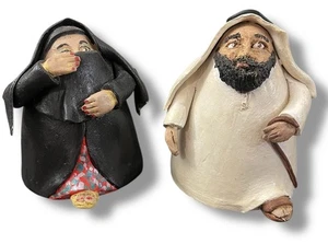 Vintage UAE Artist signed S&P Ceramic Traditional Emarati Couple - Picture 1 of 13
