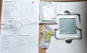 Honeywell T5 Touchscreen 7 Day Programmable Thermostat (RTH8560D) - Picture 1 of 5