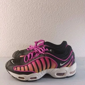 Nike Air Max Tailwind IV Women's Black White Fire Pink Lifestyle Size 9 Shoes - Picture 1 of 8