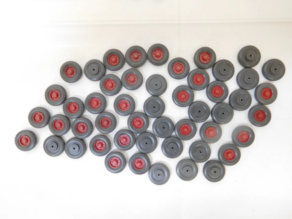 MES-56003	Wiking 1:87 50 St. LKW Räder rote Felge guter Zustand - Bild 1 von 1