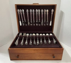 88 Piece 1847 Rogers Bros IS Reflection Silverplate Flatware Set In Wood Case - Picture 1 of 15