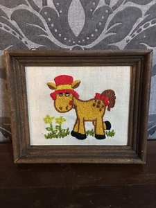 Vintage Framed Mini Needlepoint Horse Art Top Hat Country Cartoon Brown Red Pony - Imagen 1 de 5
