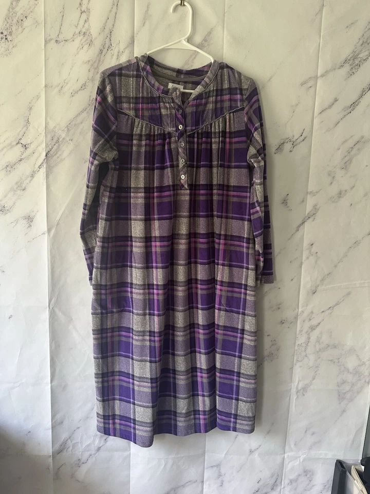 COLECCIÓN ARIA - CAMISÓN A CUADROS GRIS MORADO MUJER MEDIANO Foto 1 de 4