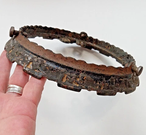 Antique Iron Horse Hanging Lamp Part Cast Iron Oil Kerosene Shade Fitter Crown Cover