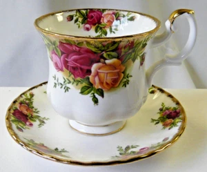 Vintage 1962 Royal Albert Old Country Roses Demitasse Bone China Cup & Saucer - Picture 1 of 6