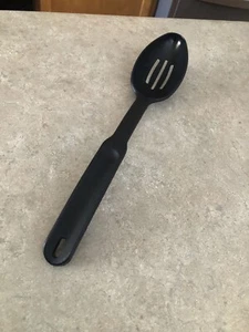 Pampered Chef Nylon Slotted Spoon EUC! - Picture 1 of 3