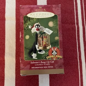 Hallmark Keepsake Sylvesters Bang Up Gift Looney Tunes Christmas Ornament 2000 - Picture 1 of 5