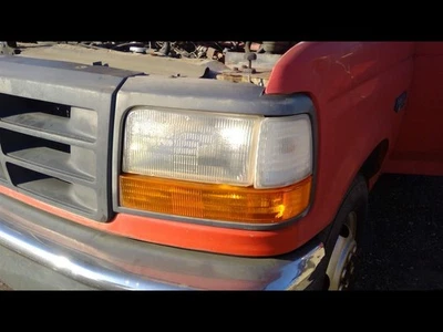 Driver Left Headlight From 8501 GVW Fits 92-97 FORD F250 PICKUP 601147 - Image 1 of 4