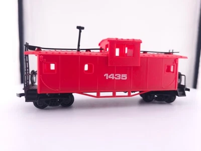 *READ Bachmann? HO Scale Red Caboose #1435 Model Train Car - Image 1 of 4