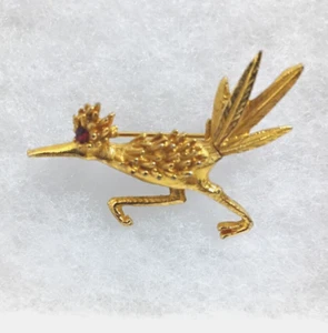 Spilla spilla bavero Roadrunner vintage tono oro rosso strass occhio non firmata - Foto 1 di 3