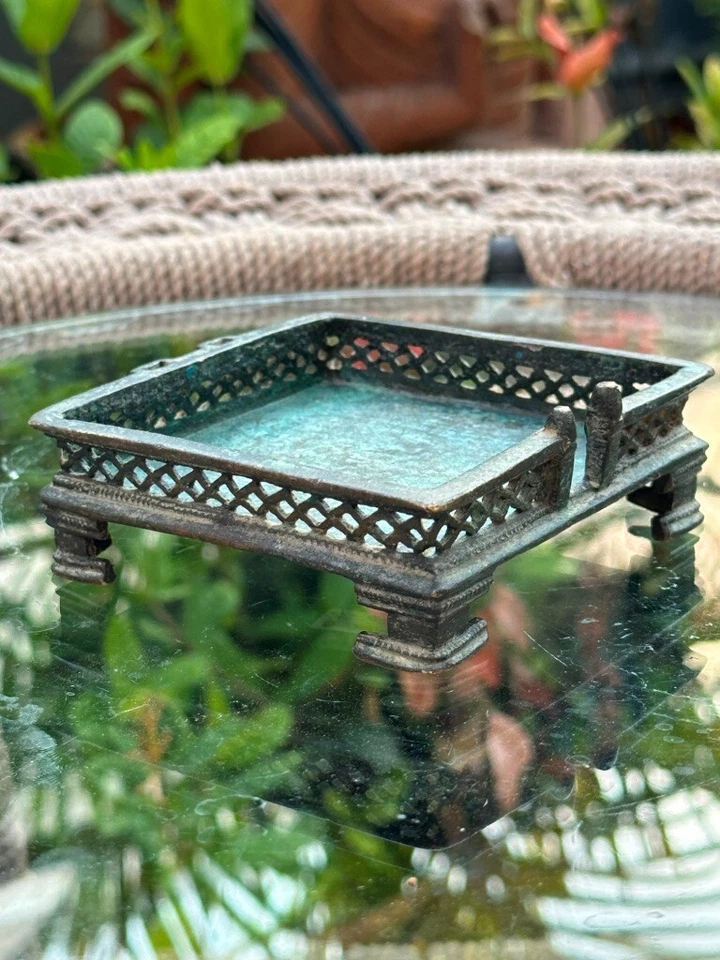 Antigua silla estatua de dios Singhasan templo hindú corte Jali latón antiguo de 1800 Foto 1 de 4