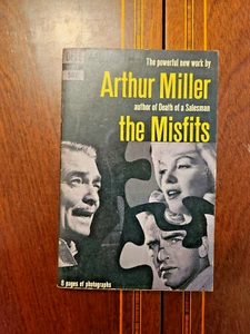 THE MISFITS ARTHUR MILLER MARILYN MONROE MOVIE TIE-IN DELL F115 1961 1ST PHOTOS - Picture 1 of 8