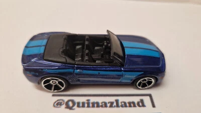 Hot Wheels 2013 multipack Camaro convertible concept version OH5SP  (DV013) - Photo 1/4