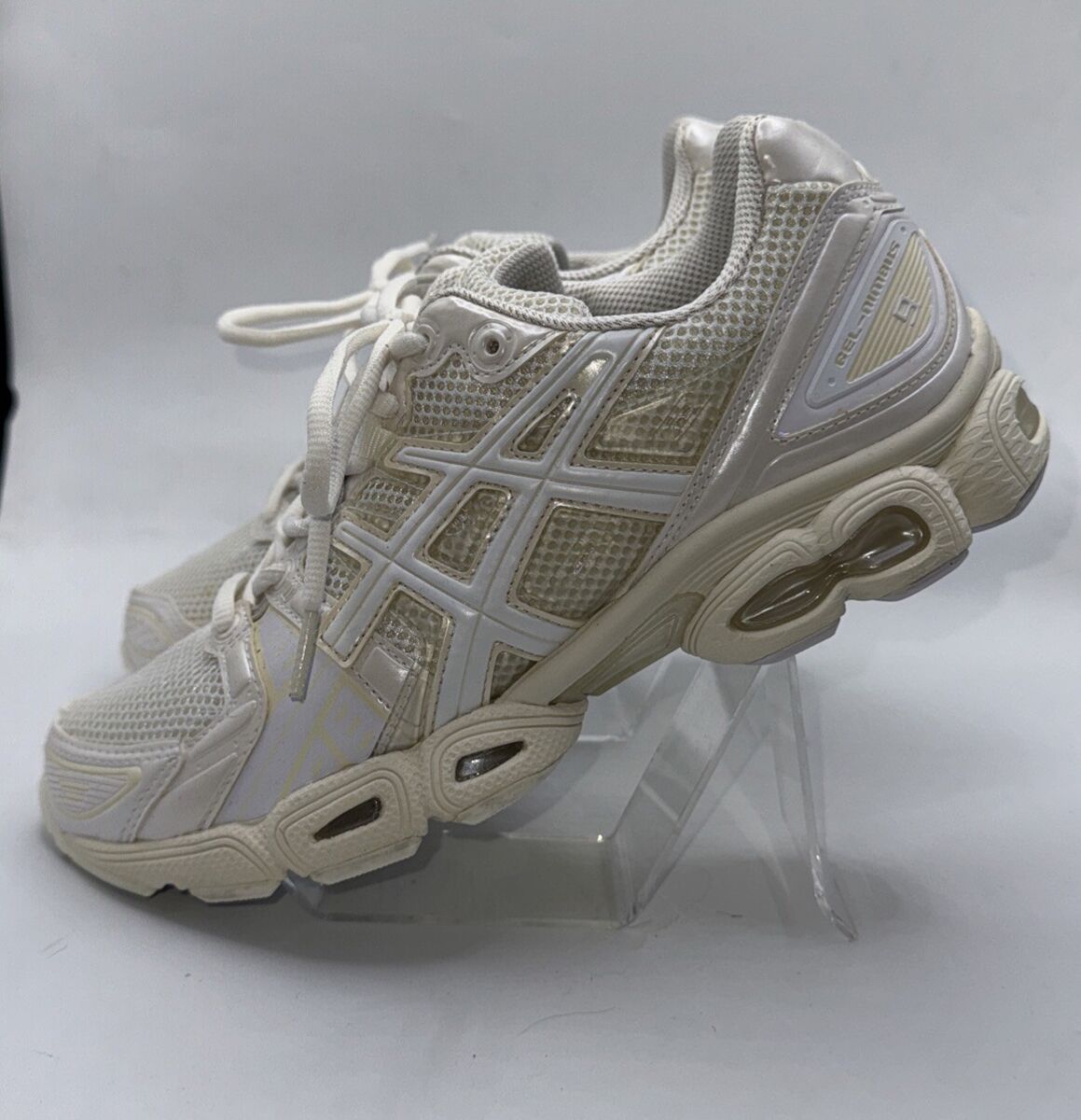 ASICS GEL-Nimbus 9 White for Sale - Authenticity Guaranteed ASICS GEL-Nimbus 9 White for Sale - Authenticity Guaranteed