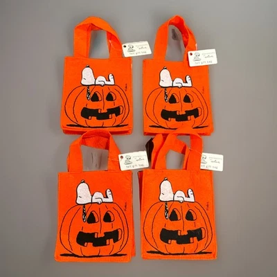 4 bolsas de regalo Hallmark Halloween Snoopy fieltro nuevas naranja 2012 6,5x5,5 Foto 1 de 4