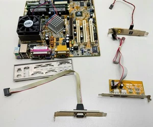 Placa madre vintage A7N266-VM, Socket A, AMD XP 2200+ (A7N266-VM/LAN/AA) 512 MB - Imagen 1 de 15