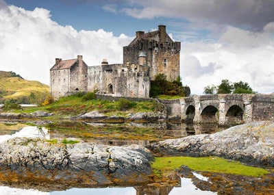 Ravensburger Beautiful Castles Eilean Donan Scotland Jigsaw Puzzle 1000 Pieces - Image 1 of 2