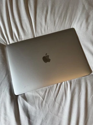 Apple MacBook Pro 13" (256GB SSD, Intel Core i5 7th Gen., 2.30 GHz, 8GB RAM) - Image 1 of 4