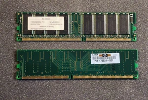 PC-Speicher 256 MB DDR-RAM PC-2100U  Infineon HYS64D32000GU-7-B - Bild 1 von 1