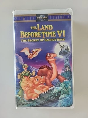 The Land Before Time VI: The Secret of Saurus Rock (VHS 1998 Clamshell) 83361 - Image 1 of 4
