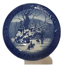 Vintage Royal Copenhagen Christmas Plate - The Royal Oak - 1967