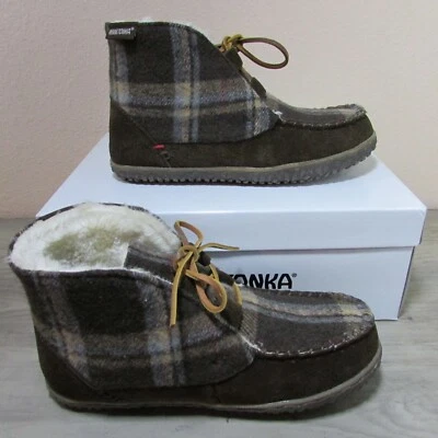 Suéter para mujer Minnetonka Torrey tejido polar forrado zapatilla bota chocolate cuadros Foto 1 de 4