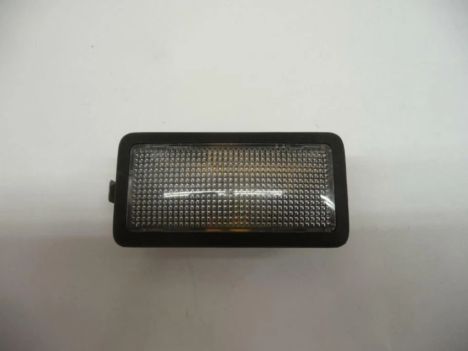 1998 - 2004 年宾利 Arnage 室内阅读灯 7700410200 原始设备制造商 A1 — 第 1/4 张图片