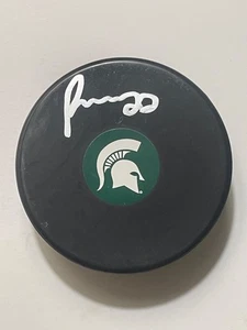 Michigan State Spartans PORTER MARTONE signierter Hockey Puck - Bild 1 von 1